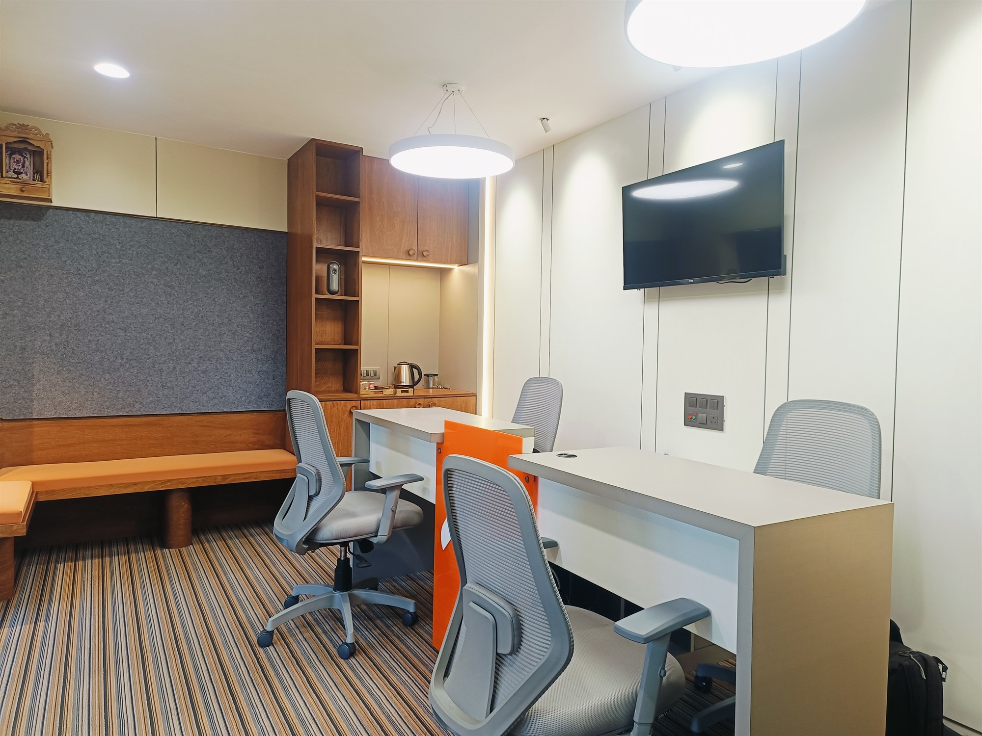 Office lounge and workstation area